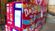 Aux États-Unis, un enfant pique le téléphone de sa mère et commande 70.000 sucettes