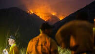 Méga-feu en Californie : des milliers d'habitants fuient les flammes du 