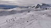 Pyrénées-Orientales : la randonnée à ski au sommet, loin de la foule en station