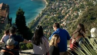 "On vient pour se poser, pas juste prendre une photo" : ce village a peut-être la solution contre le surtourisme