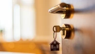 "Le prix, c’est le premier indice" : les conseils d’un avocat en droit de l’immobilier pour éviter les arnaques à la location saisonnière