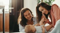 Qu'est-ce que la tante "SINK", cette sorte de deuxième maman devenue tendance grâce aux réseaux sociaux ?