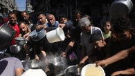 Manque de stocks, scènes meurtrières... À Gaza, les distributions alimentaires tournent au chaos