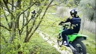 Ardennes : un homme meurt dans un accident de motocross en marge d'un rodéo, sa fille grièvement blessée
