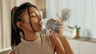 Hyperhydratation : peut-on mourir d'avoir bu trop d'eau ?