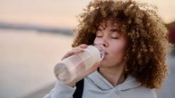 Pastilles, boissons aromatisées : ces alternatives à l’eau sont-elles vraiment une bonne idée pour votre santé ?