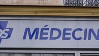 "Ça ne fera pas rentrer d'argent dans les caisses" : bientôt un SMS après chaque consultation médicale pour être informé de son coût réel ?