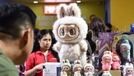 Un "exemplaire unique" d'une figurine Labubu vendue 130.000 euros aux enchères en Chine