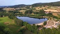 "Une grosse perte pour la commune" : un nouveau lac d'Auvergne interdit à la baignade en raison de cyanobactéries