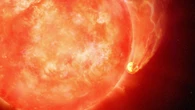 VIDÉO - Espace : les images saisissantes d'une planète "avalée" par une étoile