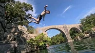 Le "Døds", cette technique dangereuse de plongeon qui fait de plus en plus d'adeptes parmi les adolescents