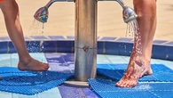 Se baigner sans se contaminer : les réflexes à adopter à la piscine pour se prémunir des dangers invisibles