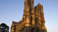 La cathédrale de Reims évacuée brièvement en raison d'une "forte odeur de brûlé", pas de trace d'incendie détectée