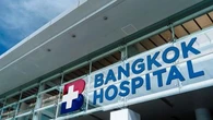 Thaïlande : un train entre en collision avec un bus dans le centre de Bangkok, au moins 8 morts