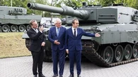 "Délai fou" mais "très peu d'argent" : après l'échec de l'avion de combat SCAF, le projet franco-allemand de char du futur en danger ?
