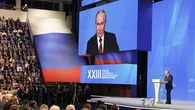 Guerre en Ukraine : Poutine dit attendre les négociateurs américains, une fois Washington moins occupé par l'Iran