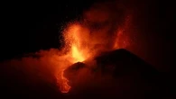Italie : les images spectaculaires d'une nouvelle éruption de l'Etna, volcan le plus actif d'Europe