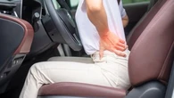 Ça peut paraître contre-productif mais… : cette solution pour soulager son dos lors des longs trajets en voiture