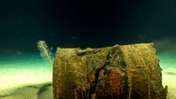 Des crabes et des anémones sur des fûts de déchets radioactifs : l'étonnante découverte au fond de l'Atlantique