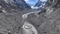 "C'est triste de se dire que le glacier fond petit à petit" : 240 collégiens au chevet de la Mer de Glace