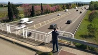 Les GPS le signalent comme un radar : Théo, le "flasheur" fou de l'autoroute A7