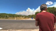 "On avait cinq minutes pour partir" : dans l'Aude, l'incendie géant menace plusieurs communes