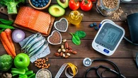 Si vous faites de l'hypertension, vous avez tout intérêt à bannir ces aliments de vos menus