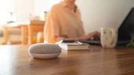 "Cette version a été dopée à l'IA" : les enceintes connectées font leur petite révolution et reviennent plus performantes que jamais