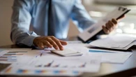 "Une mesurette" : exonérer d'impôt les primes d'intéressement est-il une fausse bonne idée ?