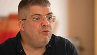 "On peut s'en sortir" : il témoigne de "l'enfer" que le syndrome de Diogène lui a fait vivre pendant 8 ans