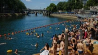 "Un succès populaire" : près de 20.000 baigneurs dans la Seine à Paris depuis le 5 juillet