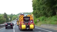 "La mobilisation est prévue pour durer sept jours" : LCI au cœur du convoi des pompiers de Paris en route pour la Gironde