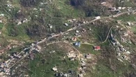 "On dirait une zone bombardée" : les dégâts de l'ouragan Melissa en Jamaïque vus depuis un avion
