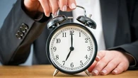 "Ça n'a plus de sens" : le passage à l'heure d'hiver ce week-end sera-t-il le dernier ?
