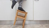 "Il y a beaucoup de risques de chute" : un sapeur-pompier dévoile les gestes à bannir ou à encourager pour prévenir les accidents domestiques