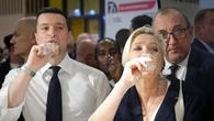 Bardella, Attal, Mélenchon... Avec quelle personnalité politique préféreriez-vous partir en vacances ?