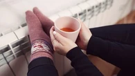 Ces raisons qui expliquent pourquoi on a plus souvent froid aux mains et aux pieds