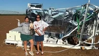 "Complètement dingue" : une Texane découvre un télescope de la Nasa de 680 kg tombé dans un champ