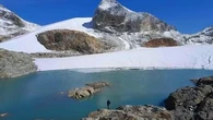 "Est-ce qu'on aura le temps ?" : des habitants des Alpes redoutent la vidange brutale des lacs glaciaires