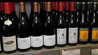 "On pourrait se séparer d'une dizaine de personnes": les taxes américaines sur l'alcool inquiètent les viticulteurs