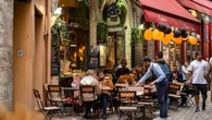À Lyon, ce bar emblématique risque la disparation à cause de ses verres "trop bien servis"