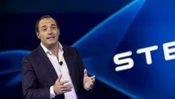 Stellantis : 6 mois après l'éviction de Carlos Tavares, un nouveau patron pour le géant automobile