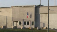 Alcool, gaz hilarant, portable : la fête d'anniversaire d'un détenu, nouvelle défaillance à la prison de Lyon-Corbas ?