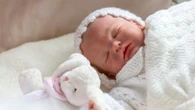 "Bébés reborn" : quel est ce phénomène qui consistent à élever des faux bébés comme des vrais ?