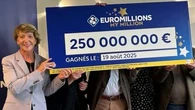 Euromillions : ils remportent le jackpot de 250 millions d'euros, l'incroyable histoire d'une bande d'amis
