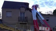 "Tout d'un coup, j'entends un énorme bruit" : en Seine-et-Marne, une grue s'effondre sur deux maisons