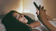 Oser se montrer sans artifices : le "bae realing" est la tendance à suivre pour faire des rencontres amoureuses plus authentiques