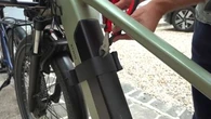 "L'idée, c'est que le voleur se dise qu'il trouvera une cible plus facile" : comment protéger la batterie de son vélo ou de son scooter ?
