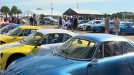 "Les jeunes adorent, ils les rachètent en nombre pour pouvoir les retaper et rouler avec" : votre voiture des années 2000 est-elle déjà collector ?