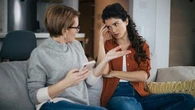 Chantage émotionnel des parents : les conseils d'une psychologue pour identifier les signes de cette forme de manipulation affective